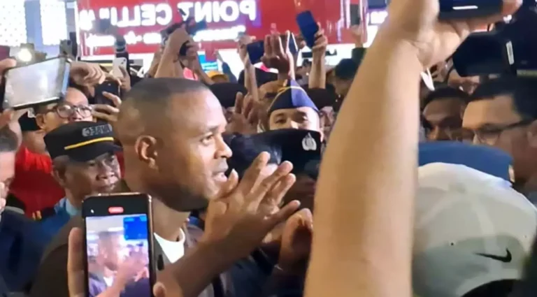 Kedatangan Patrick Kluivert ke Indonesia.